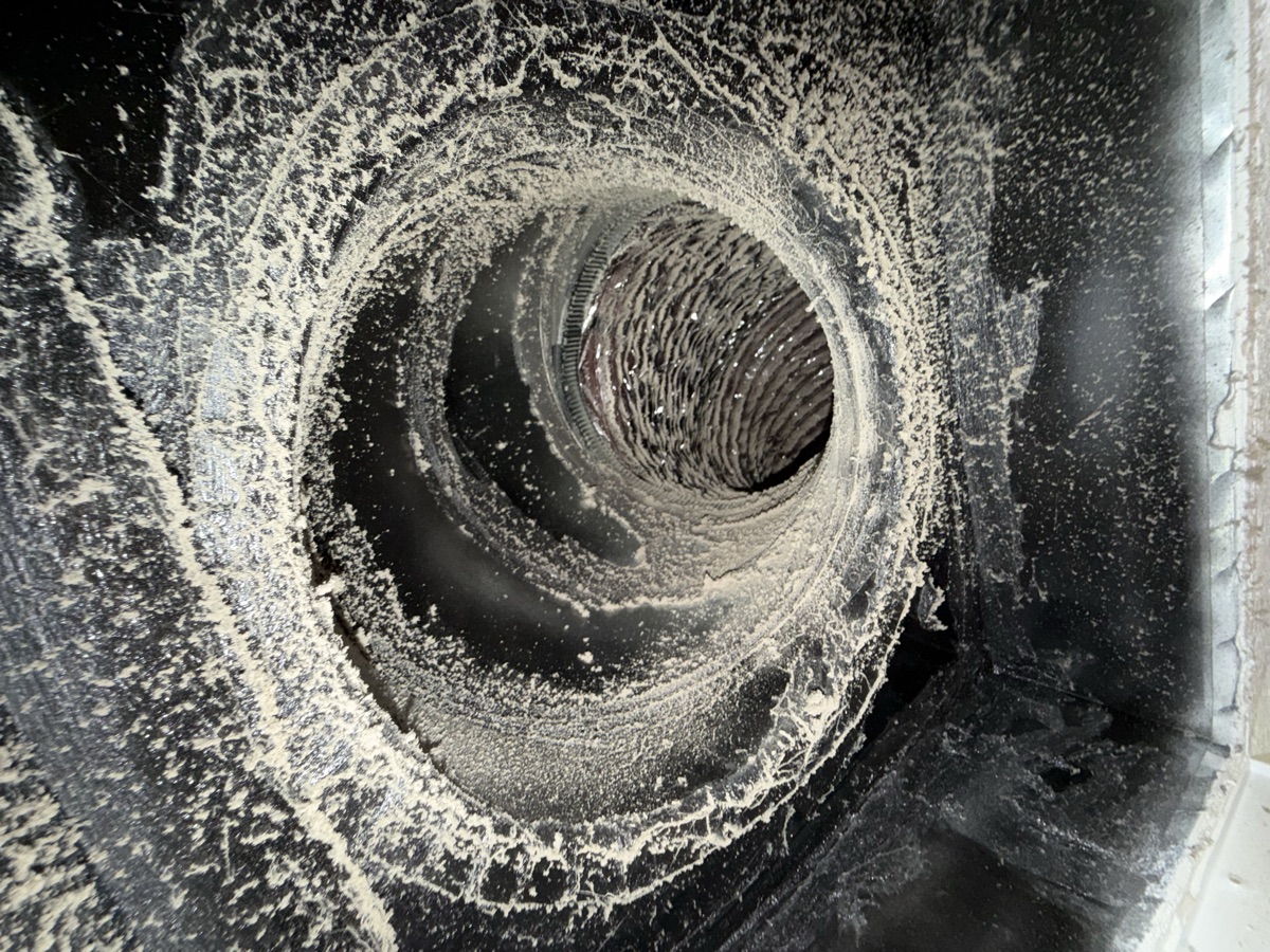 Dirty flex duct with lint buildup