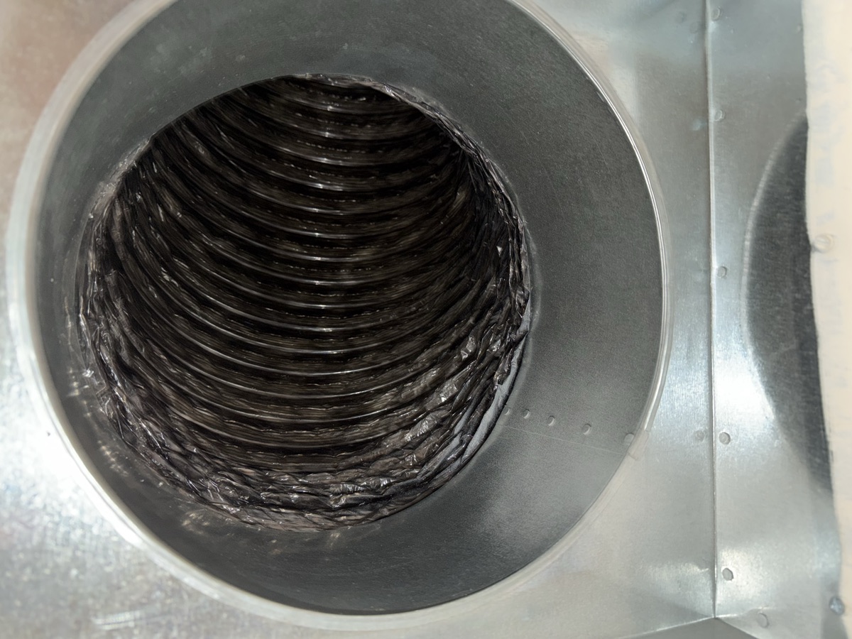 Clean air duct after professional service